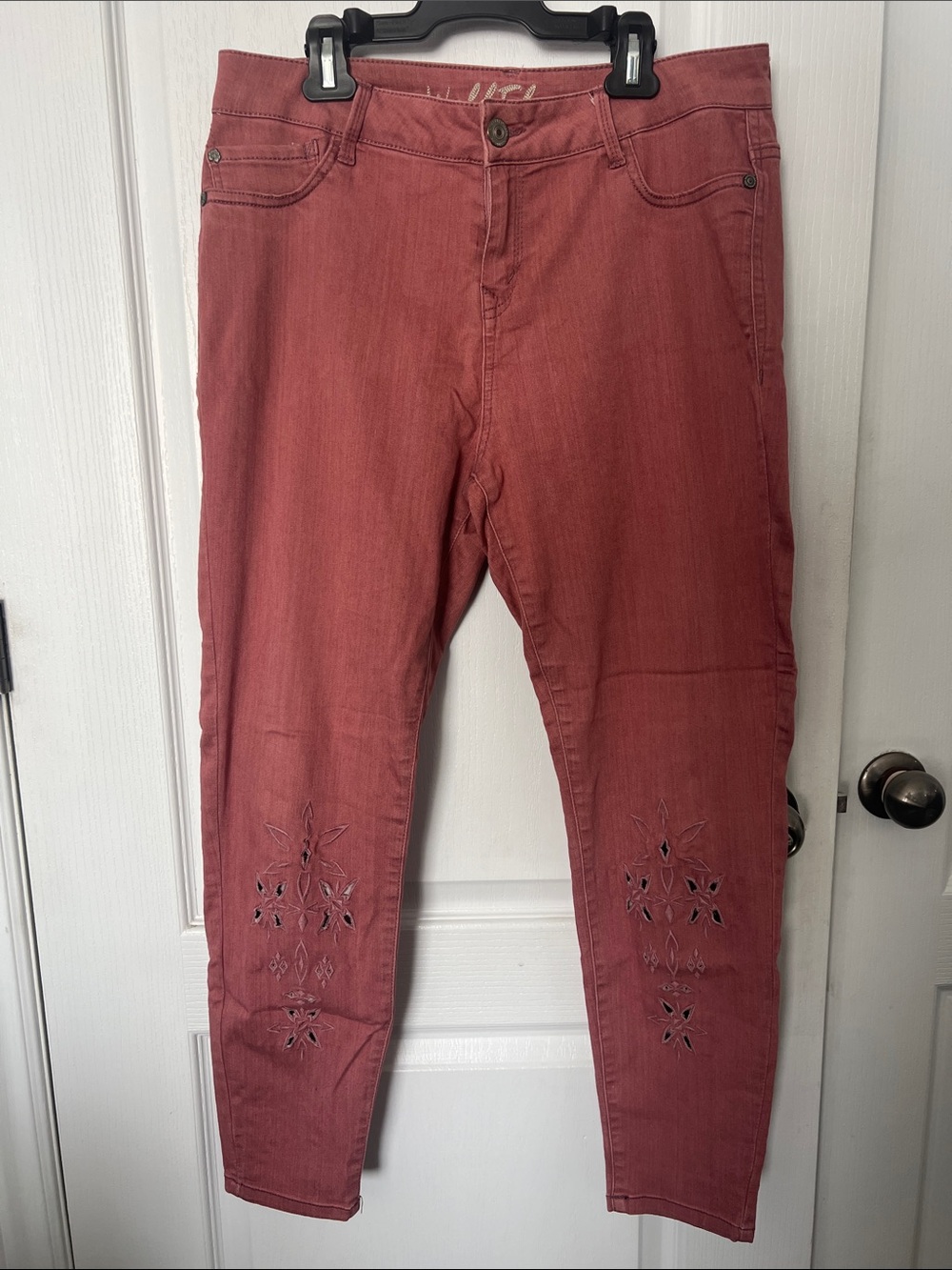 Wallflower Rose-Coral Embroidered Ankle Skinny Jeans